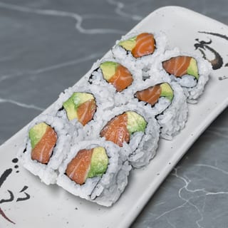 Salmon & Avocado Roll ⭐